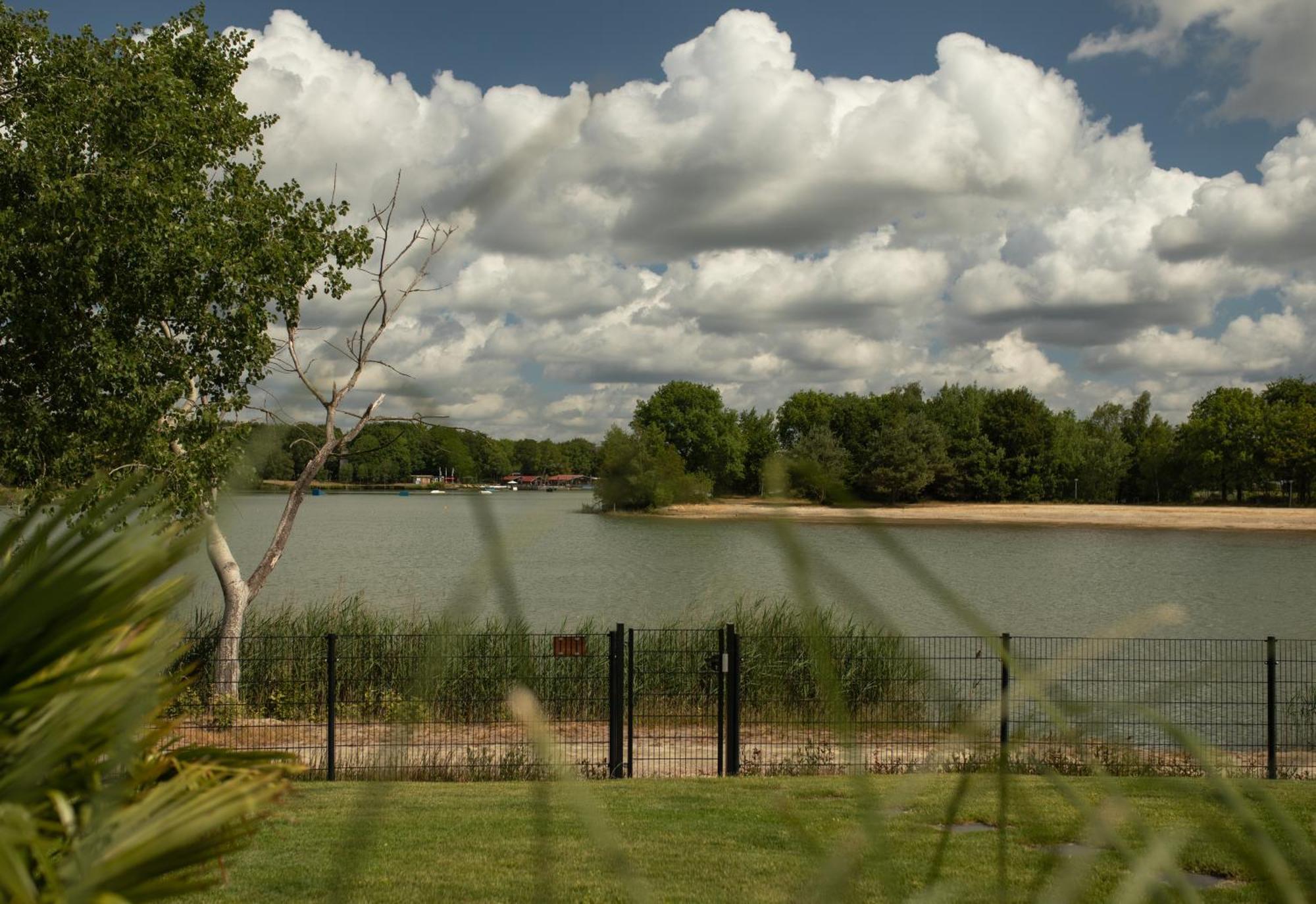 Drents Genieten - Riegheide Met Prive Jacuzzi Villa Erm Luaran gambar